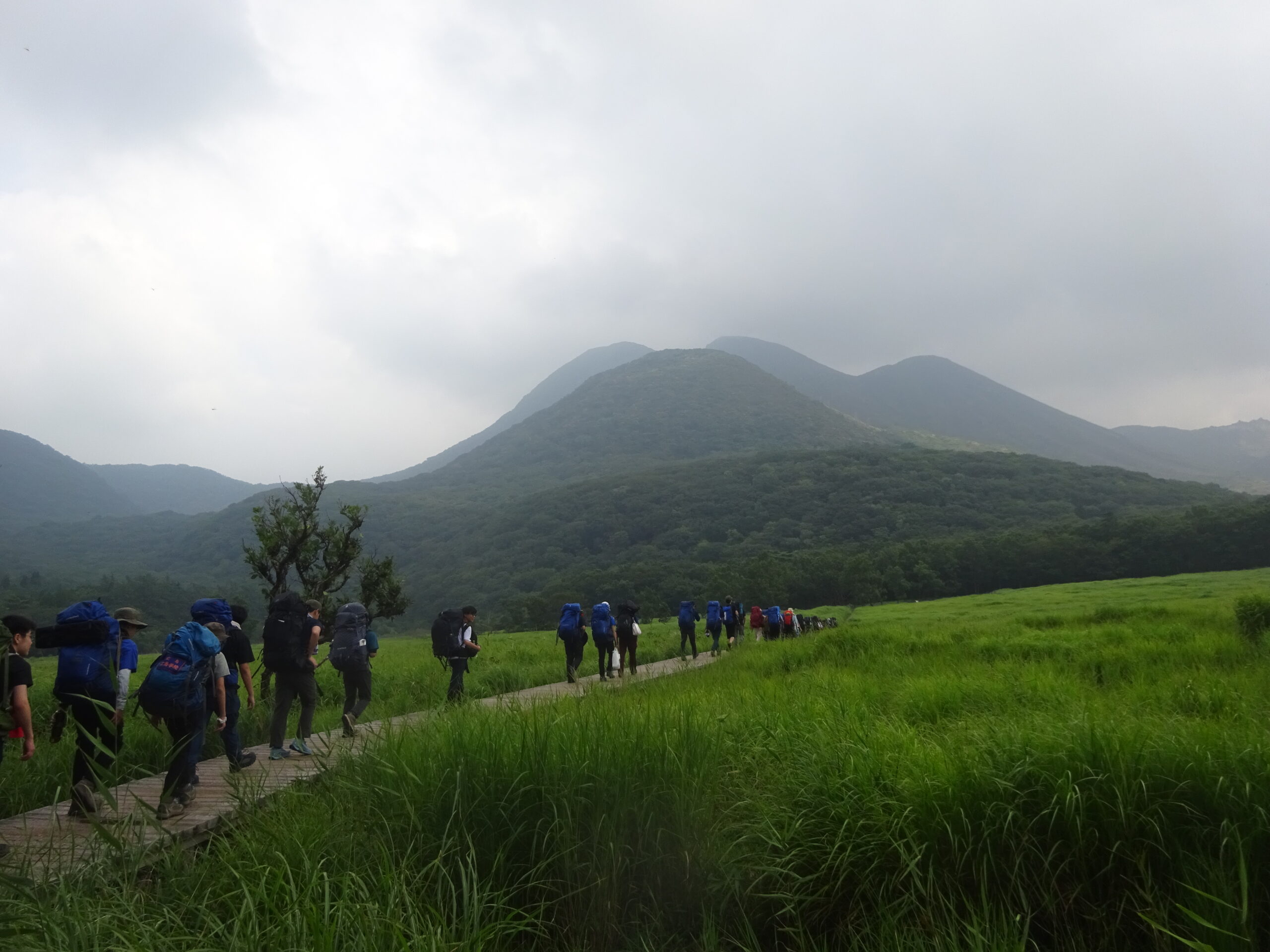 2025年8月19日～21日 中学夏山遠征 大分県くじゅう連山 - 広島学院