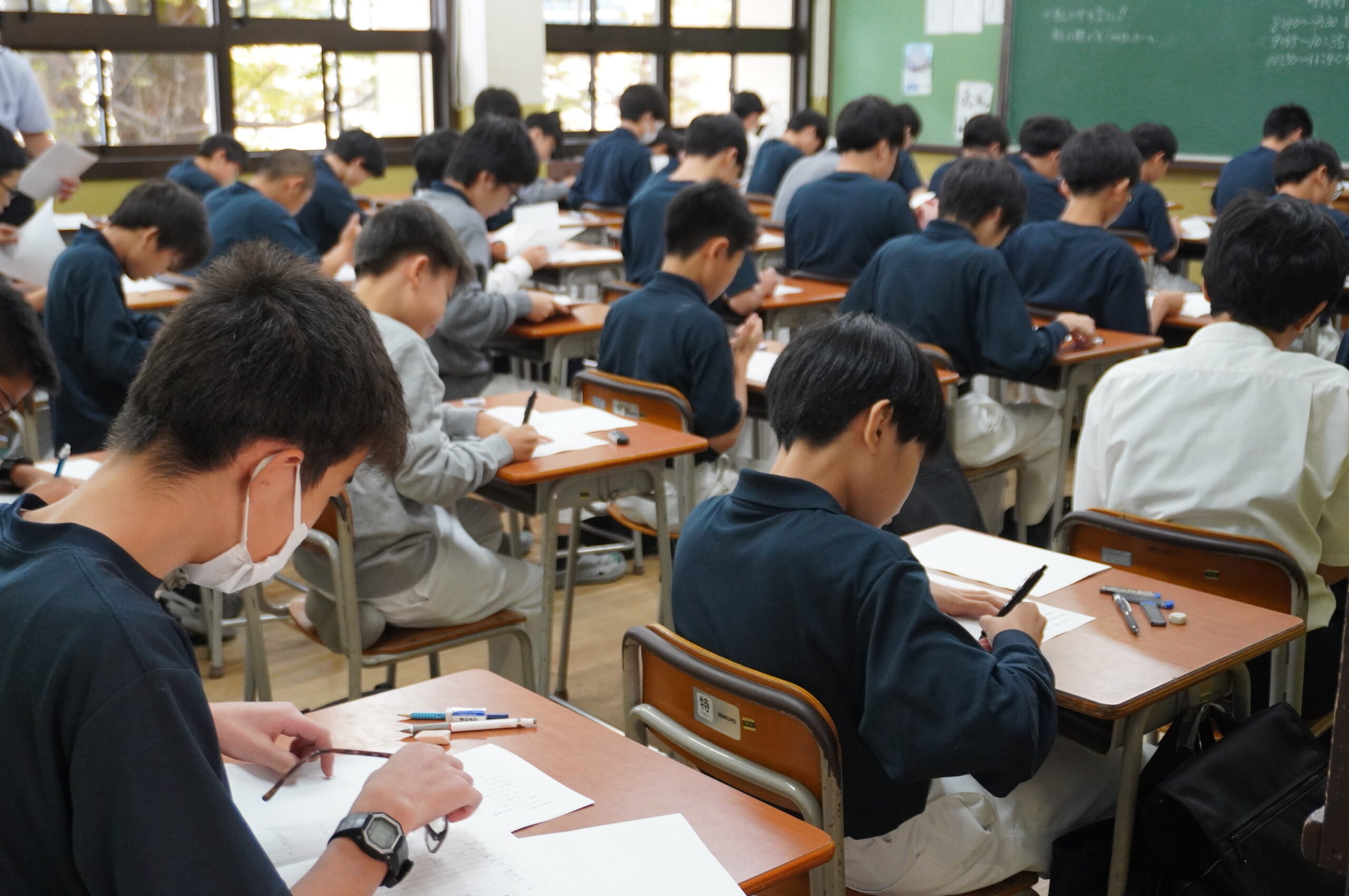 2学期中間試験の初日と「ケヤキの木」 - 広島学院中学校・高等学校