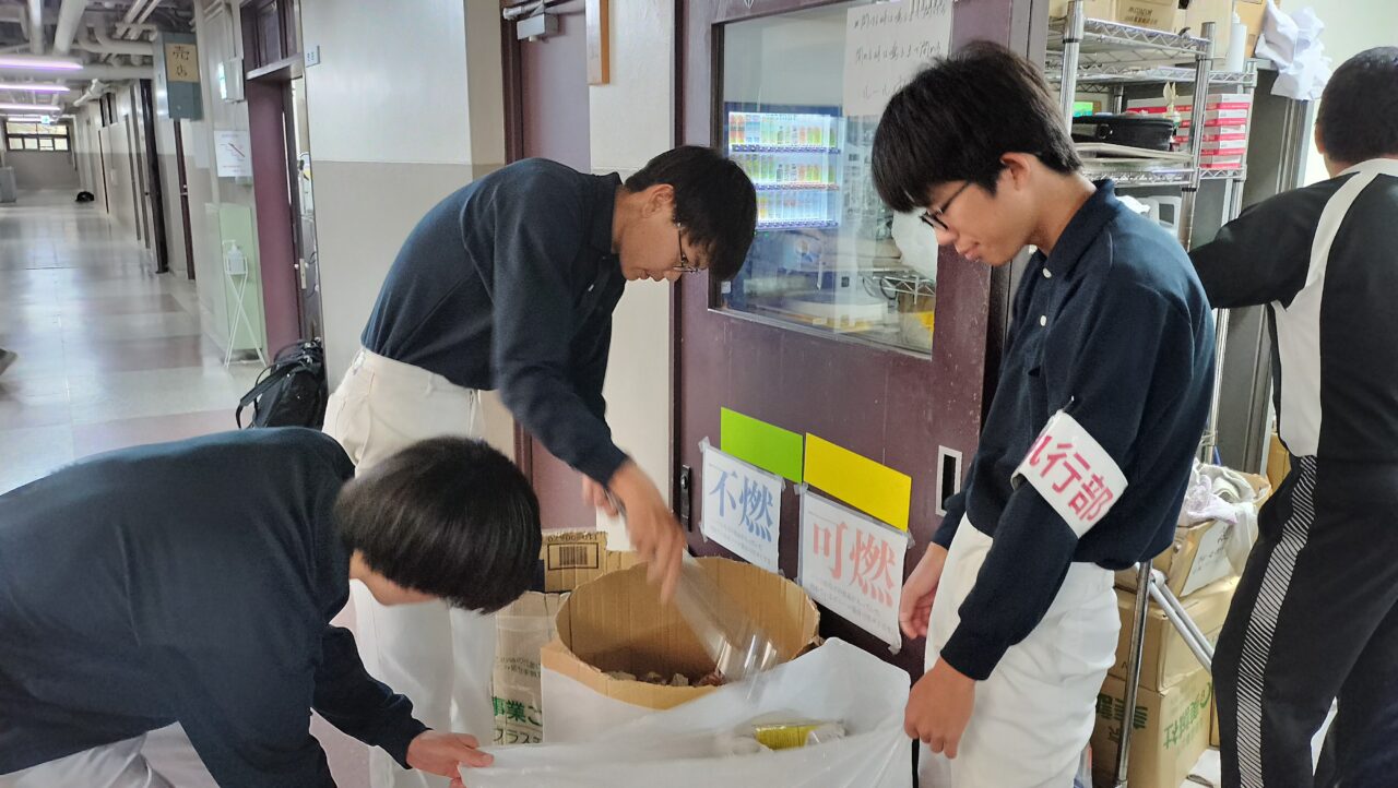 学校をきれいにするために