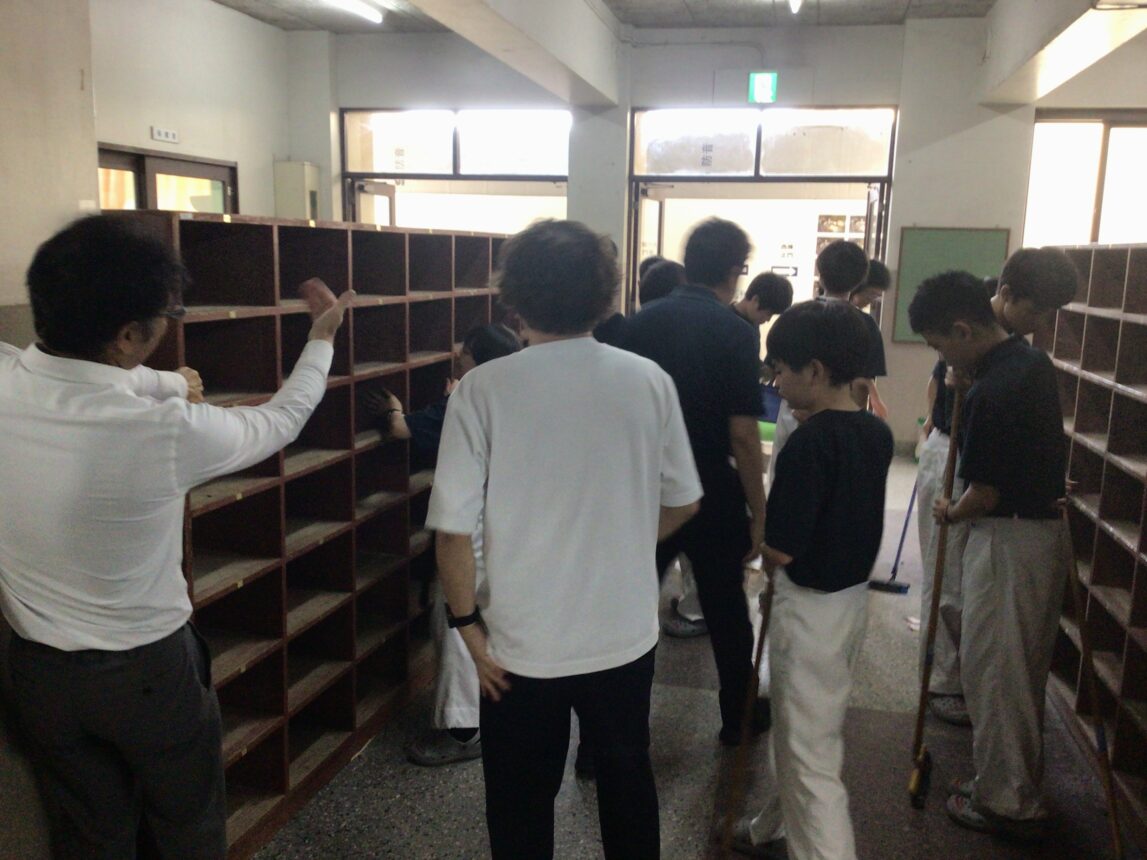 夏休みに向けて校内美化